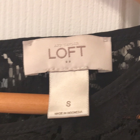 Black Floral Lace Pattern Boxy blouse - Picture 3 of 4